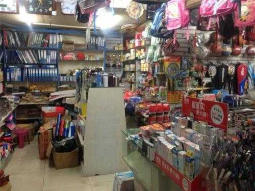 產(chǎn)品名稱(chēng)：大量收購(gòu)文體用品，高價(jià)回收，快速變現(xiàn)！
產(chǎn)品型號(hào)：收購(gòu)庫(kù)存文體用品,筆,本子,橡皮擦,尺子,體育用品,籃球,足球,繩子
產(chǎn)品規(guī)格：回收庫(kù)存文體用品,戶(hù)外用品,登山用品,滑雪用品,帳篷,登山鞋